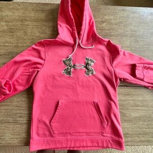 Woman’s Under Armour Hoodie/ lrg
